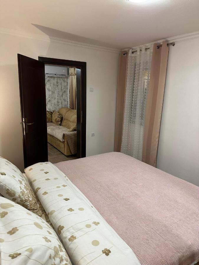 Apartmani Emily & Jully Nikšić Exterior foto